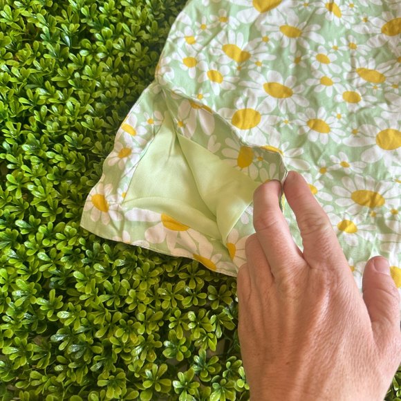 Princess Polly Daisy Flower Print Mini Skirt - Picture 3 of 7